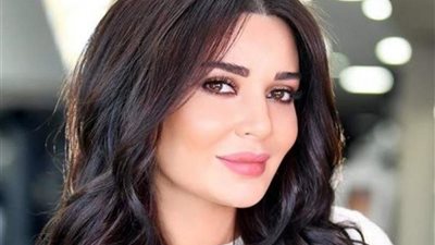 هجوم لاذع على سيرين عبد النور بسبب فستانها المثير .. صور