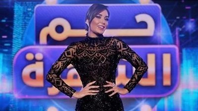 بعد رانيا يوسف.. سيرين عبدالنور تشعل السوشيال ميديا بفستان بدون بطانة