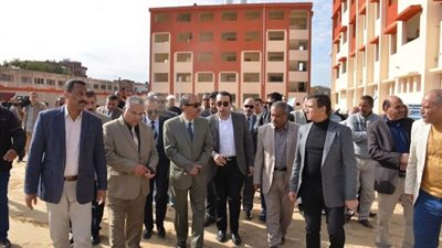 محافظ الإسماعيلية يتفقد تشطيبات افتتاح مدرسة فاطمة الزهراء بأبوخليفة ..صور