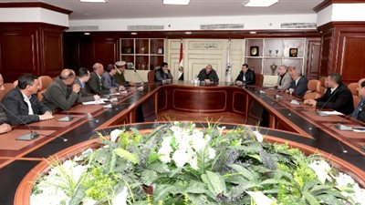 بنى سويف تواجه المواقف العشوائية والتكاتك المخالفة