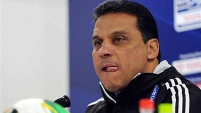 تصريح صادم من البدرى عن مصطفى محمد