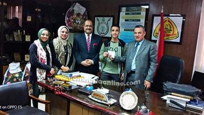 علوم الزقازيق تكرم الطلاب الفائزين بالمركز الأول والثاني في مسابقة دوري المعلومات