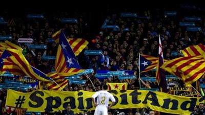 جماهير برشلونة تهتف ضد أسبانيا في مباراة الكلاسيكو