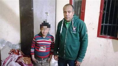 مديرية التضامن ببنى سويف تعيد طفل نائم بالشارع لأهلة بالإسكندرية.. بالصور