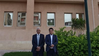 نائب رئيس جامعة الأزهر يجري ثلاث عمليات نادرة في مستشفى أرمنت التخصصي