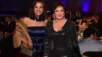 إطلالات مثيرة لنجوم الفن في حفل مجلة Dear Guest.. بالصور