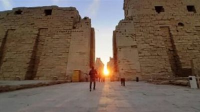 الأقصر تحتفل بظاهرة تعامد الشمس على قدس الأقداس بمعبد الكرنك