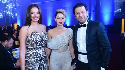 هدير نبيل تثير دهشة جمهورها على ريد كاربت دير جيست