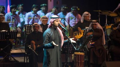 فؤاد عبدالواحد ينثر إبداعات 