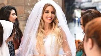 رواد سوشيال ميديا يكشفون عن هوية خطيب فنانة مشهورة