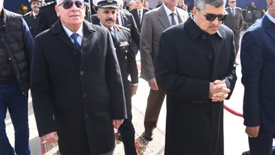 في إطار الاحتفالات بذكرى عيد النصر الفريق أسامة ربيع يشهد تدشين قاطرة