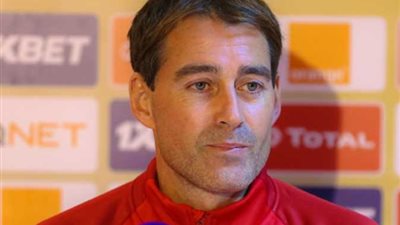 فايلر يحاضر لاعبى الاهلى قبل لقاء بلاتنيوم