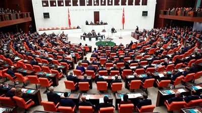نائبة تركية تفضح أردوغان في جلسة التصويت على إرسال قوات لليبيا