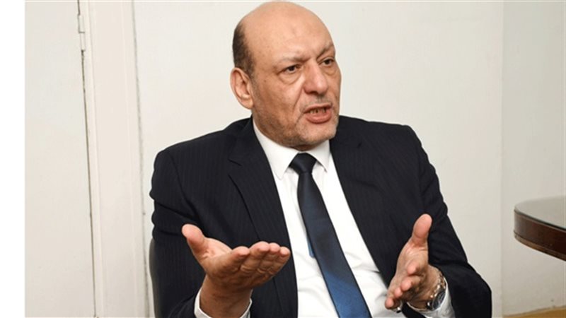 الدكتور حسين أبو