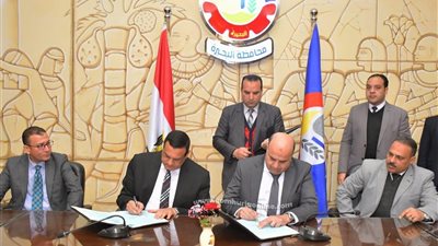 محافظة البحيرة ووزارة الإتصالات توقعان بروتوكول تعاول ل 