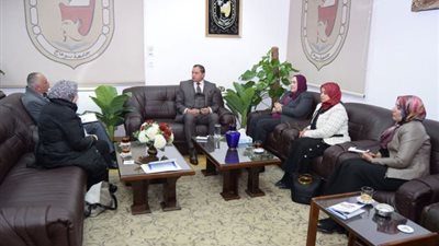 برامج توعوية عن الصحة الإنجابية وتنظيم الأسرة بجامعة سوهاج