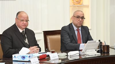 وزير الإسكان ومحافظ القاهرة يتابعان مشروع تطوير منطقة هضبة الحرفيين