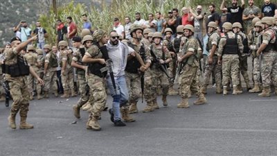 14 إصابة بين صفوف الجيش اللبناني بمواجهات مع محتجين