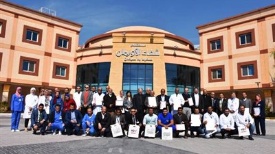 مستشفى الأورمان بالأقصر يحتفى بشهادات 