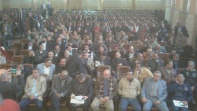 النقابات العمالية تطلب تفعيل دور التنظيم العمالى فى وضع اللوائح الخاصة بشركات قطاع الاعمال