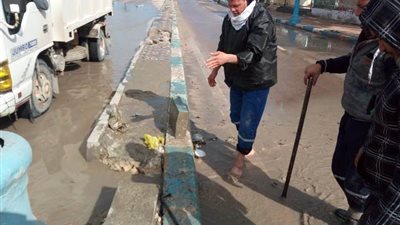 مطروح ترفع تراكمات الأمطار بفرق انقاذ وغرفة عمليات .صور