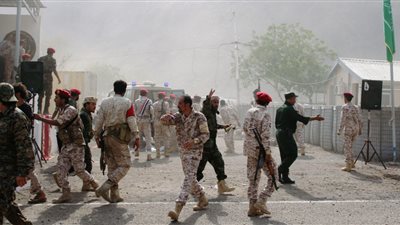 70 قتيلا و50 جريحا حصيلة ضحايا قصف معسكر للجيش اليمني في مآرب