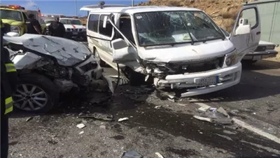 إصابة 7 أشخاص فى حادث تصادم سيارتين بطريق الكريمات الصحراوى
