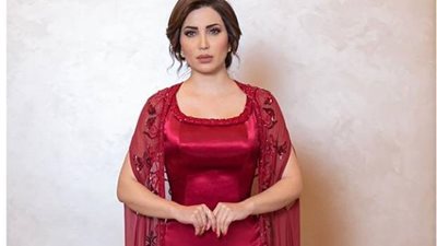 بالأحمر.. نسرين طافش تشارك جمهورها أحدث ظهور لها (صور)