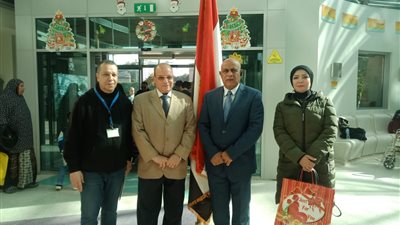 مدير تعليم الجيزة يزور طلاب اعدادية الجيزة بمستشفى 57357