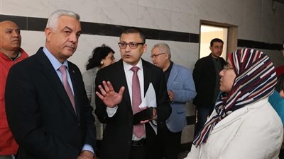رئيس جامعة المنوفية وعميد كلية الطب يتفقدان مستشفي الطوارئ.. صـــــــــــور