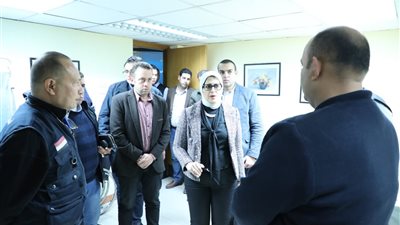وزيرة الصحة تراجع الإجراءات الوقائية بمطار شرم الشيخ لمنع تسلل فيروس كورونا