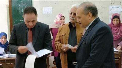 وكيل تعليم دمياط يتفقد لجنتى النظام والمراقبة للشهادة الإعدادية