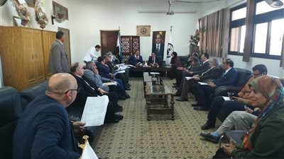 الاستعداد للانتهاء من مبنى الطب البشرى