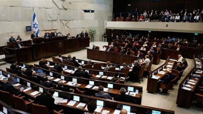 الكنيست الإسرائيلى يقرر حل نفسه تمهيدا للانتخابات في 9 أبريل المقبل