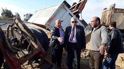 القزاز والضبع يقودان وحدة التدخل السريع ويعيدان تشغيل الطريق الاقليمى