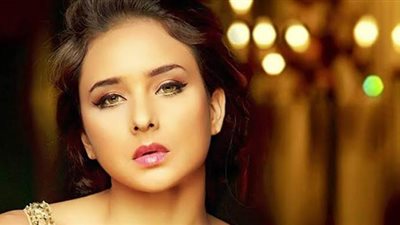 نيللى كريم تتحدى هند صبرى وأمير كرارة فى العام الجديد | فيديو