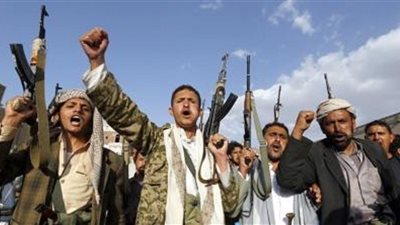 الحوثيون يماطلون في الانسحاب من الحديدة وموانئها