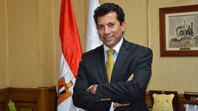 صبحي : إقامة معارض بمراكز الشباب لتسويق منتجات المشروعات الصغيرة
