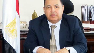 قانون جديد للتأمين علي العاملين بالدولة..وفتح باب التعيينات بالحكومة