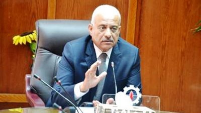 محافظ السويس يوافق على ترخيص 150 تاكسى .. تعرف على الشروط