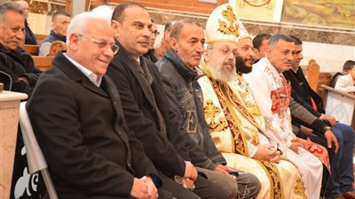 محافظ بورسعيد يزور كنائس المحافظة للتهنئة بعيد الميلاد المجيد