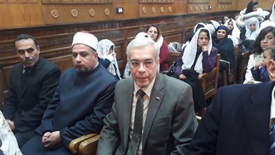مدير تعليم القليوبية يهنيء الانبا مكسيموس بعيد الميلاد