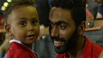 حسين الشحات يؤازر الأهلى أمام سموحة
