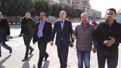 القاهرة تبدا فى انشاء ساحات انتظار بمحطات المترو .. بالصور