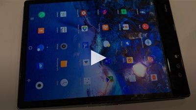 شركة صينية تنافس سامسونج وهواوي باول هاتف قابل للطى