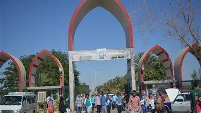 لجنة علمية تشيد بمنشات المقر الجديد لجامعة أسوان