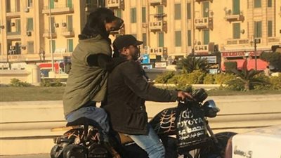 أراد أن يحمى كلبه من البرد القارس.. فماذا فعل