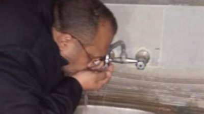 رئيس مياه أسيوط يشرب من حنفيات أبنوب
