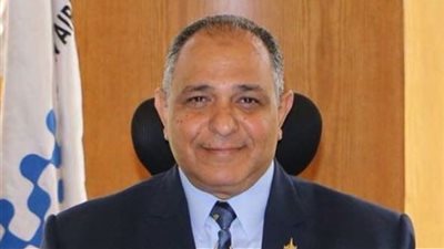 الطيار طارق فوزى ينفي فقدان أحذية وملابس فريق فيتا كلوب الكونغولى بمطار برج العرب
