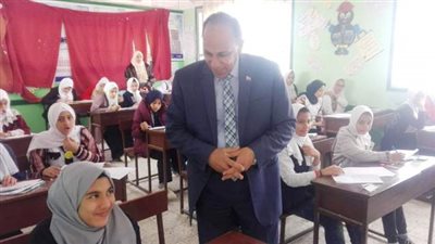 وكيل التربية والتعليم بجنوب سيناء يتفقد سير امتحانات الفصل الدراسي الأول